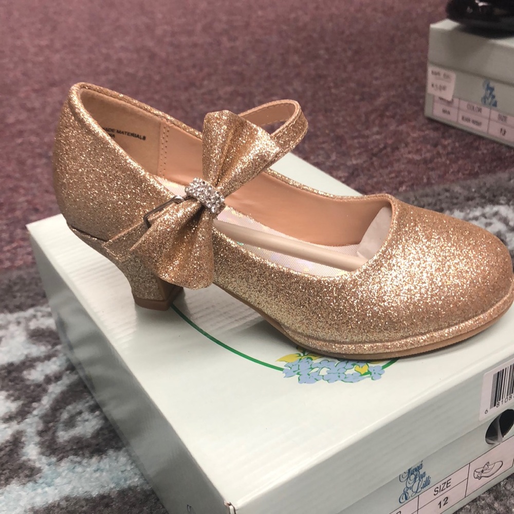 Glitter Gold Girl Shoes w/ rhinestone bow  2”heel